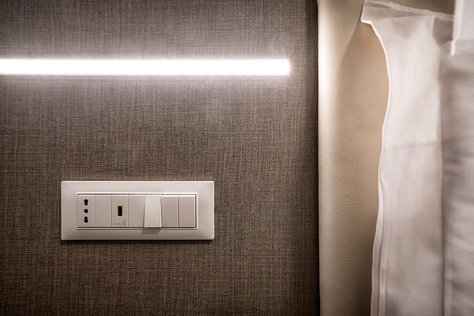 In-room safe, desk, laptop workspace, soundproofing