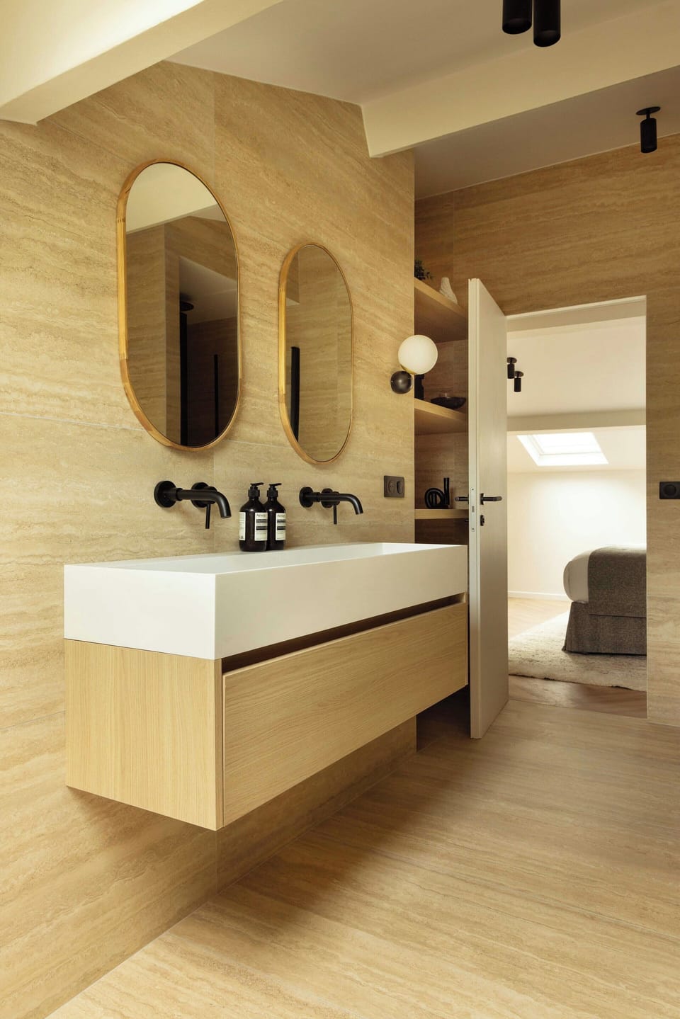 Apartment | Bathroom