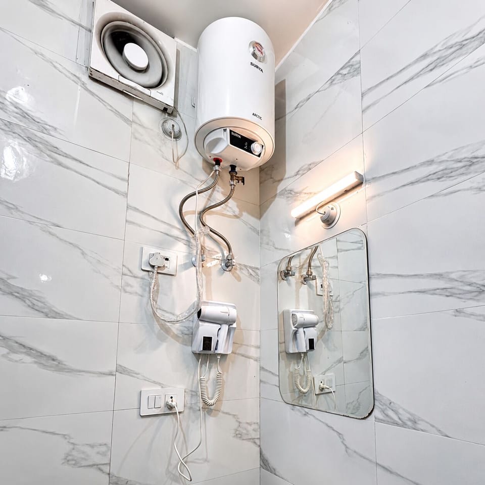 Superior Double or Twin Room, Balcony, City View | Bathroom | Slippers