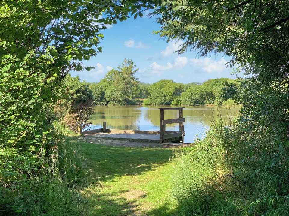 Clifford Water Lakes | Valley View Lodge, Bideford
