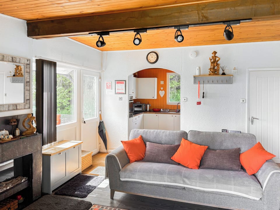 Living room/dining room | Valley View Lodge, Bideford