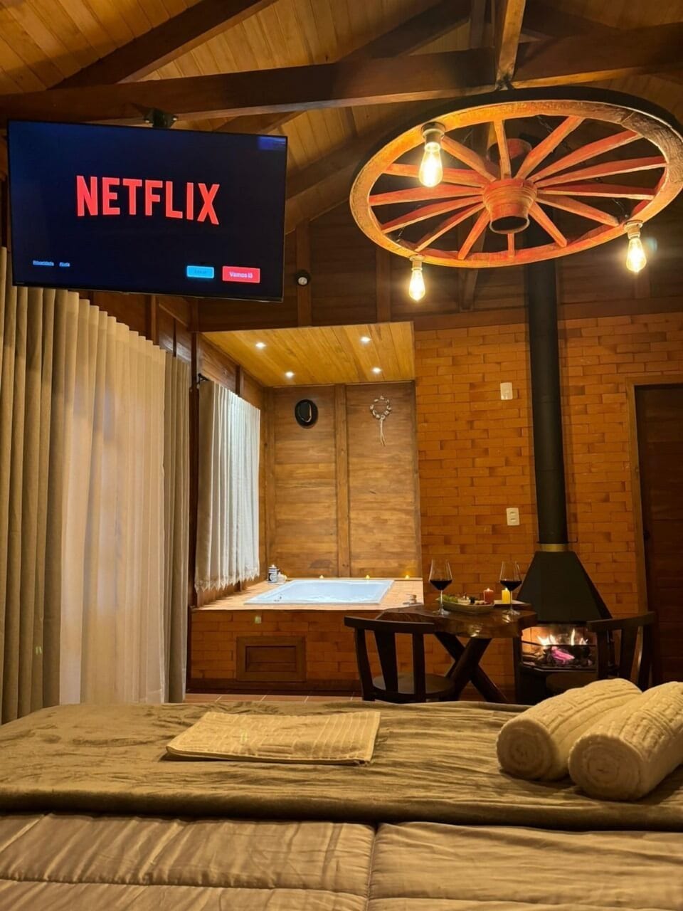 Deluxe Double Room, Mountain View | Hypo-allergenic bedding, laptop workspace, free WiFi, bed sheets