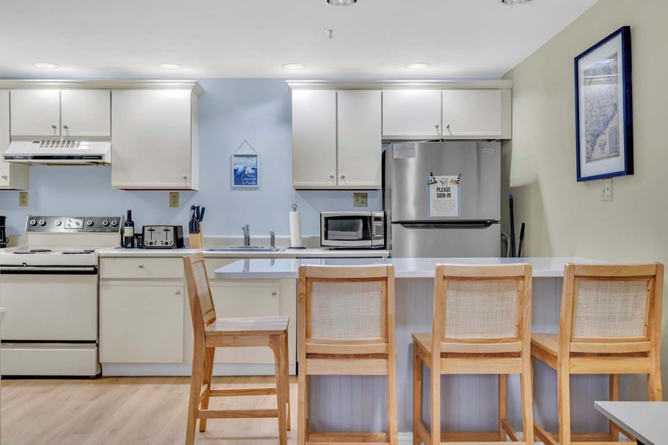 Counter seating at the full kitchen