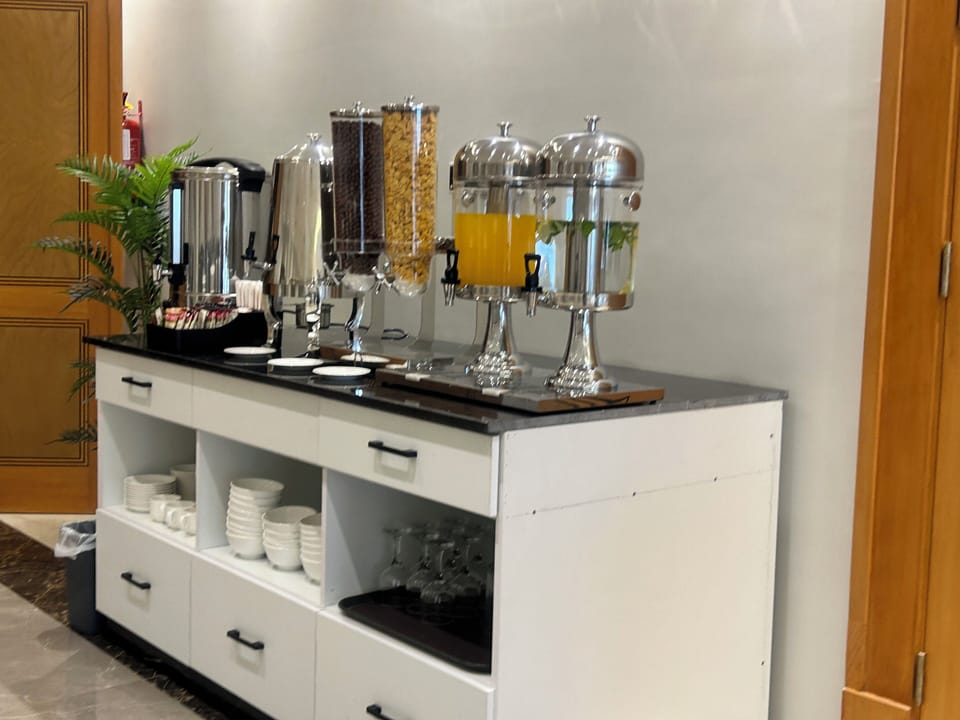 Daily buffet breakfast for a fee