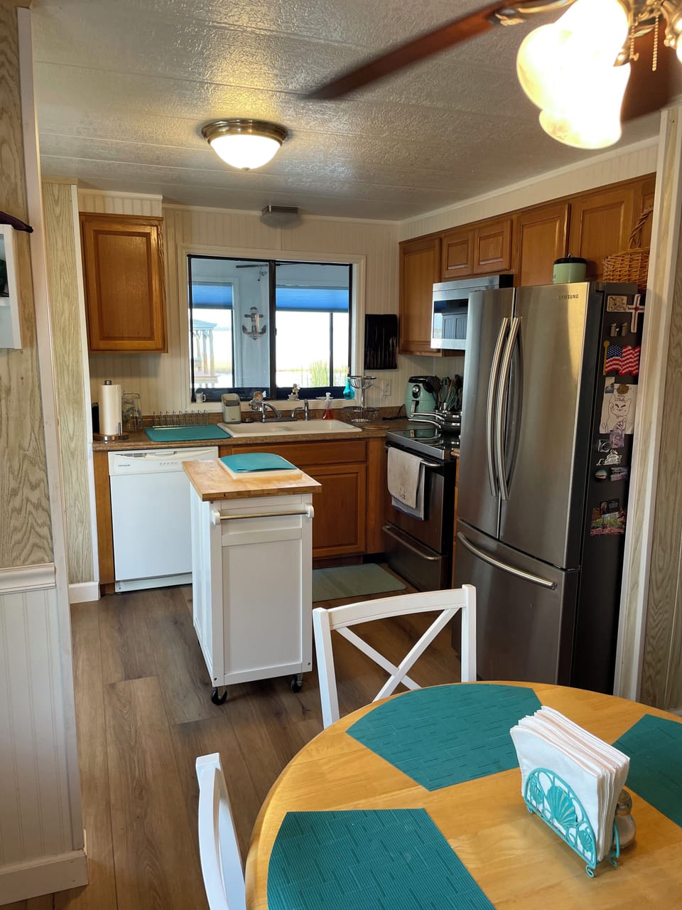 From the dinning table to the kitchen