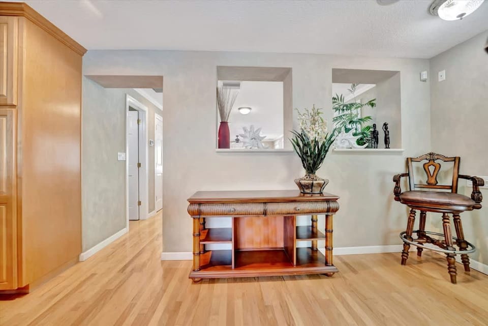 Apartment | 2 bedrooms, desk