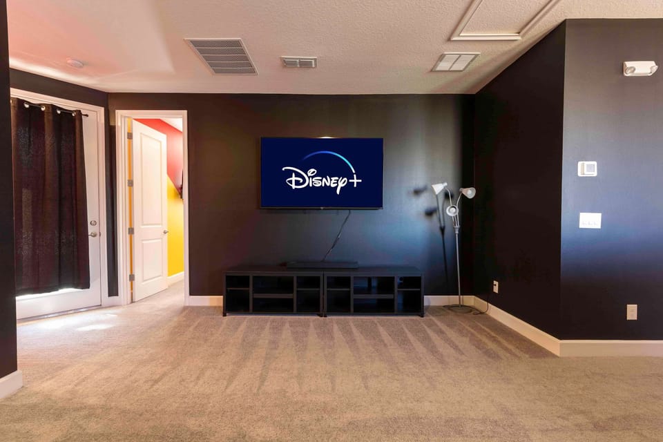 House | 5 bedrooms, desk, high-speed internet