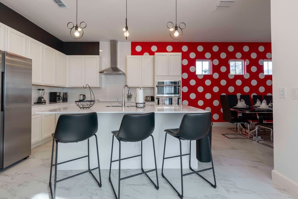 House | 5 bedrooms, desk, high-speed internet