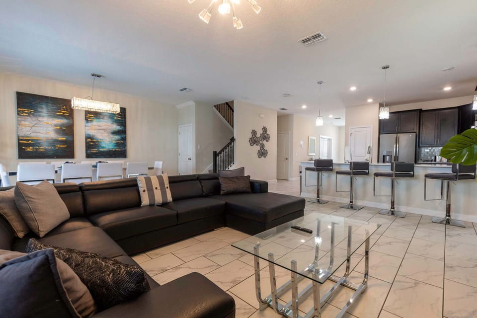 House | 9 bedrooms, high-speed internet