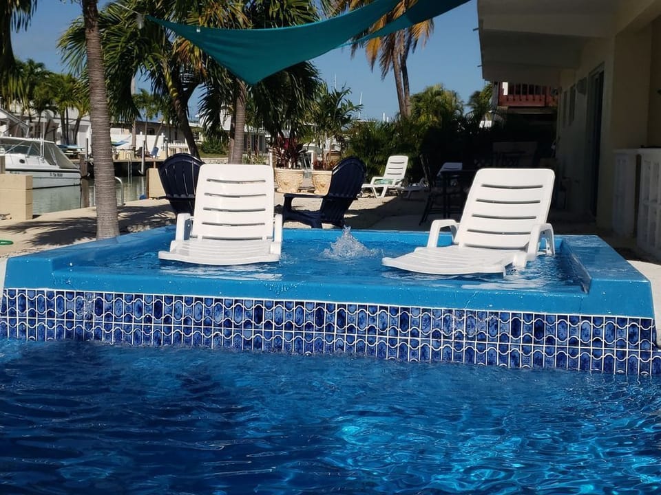 One of the best qualities of Turtle Cove - the pool!