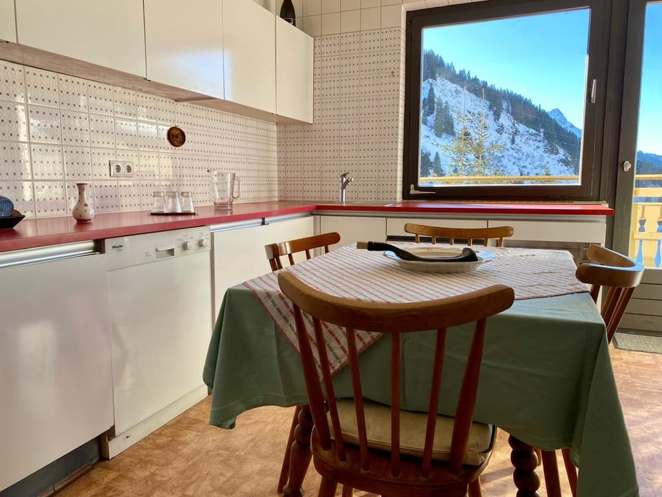 Executive Suite, Mountain View | Private kitchen
