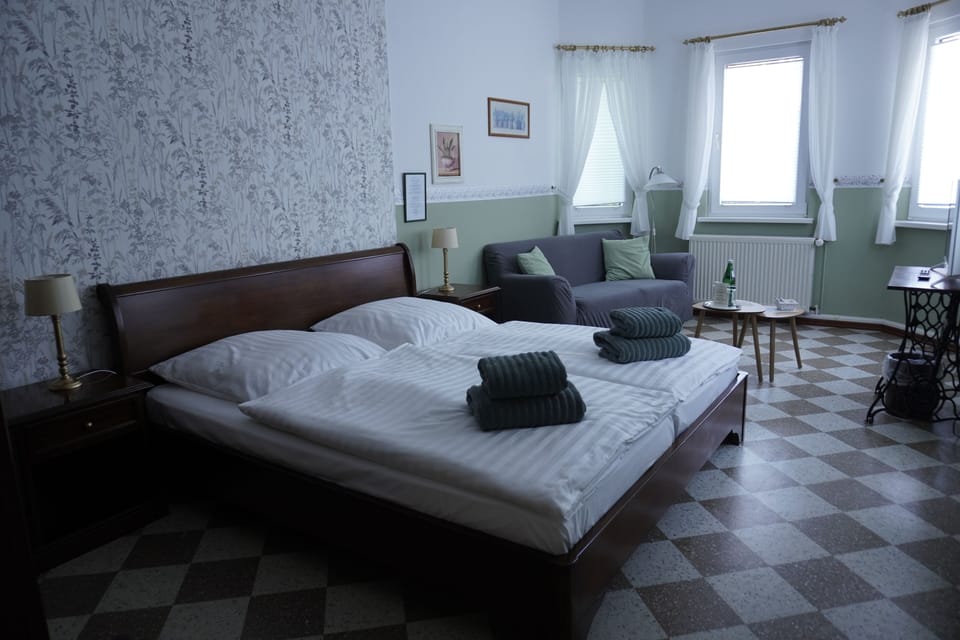 Basic Studio | Individually decorated, individually furnished, desk, free WiFi