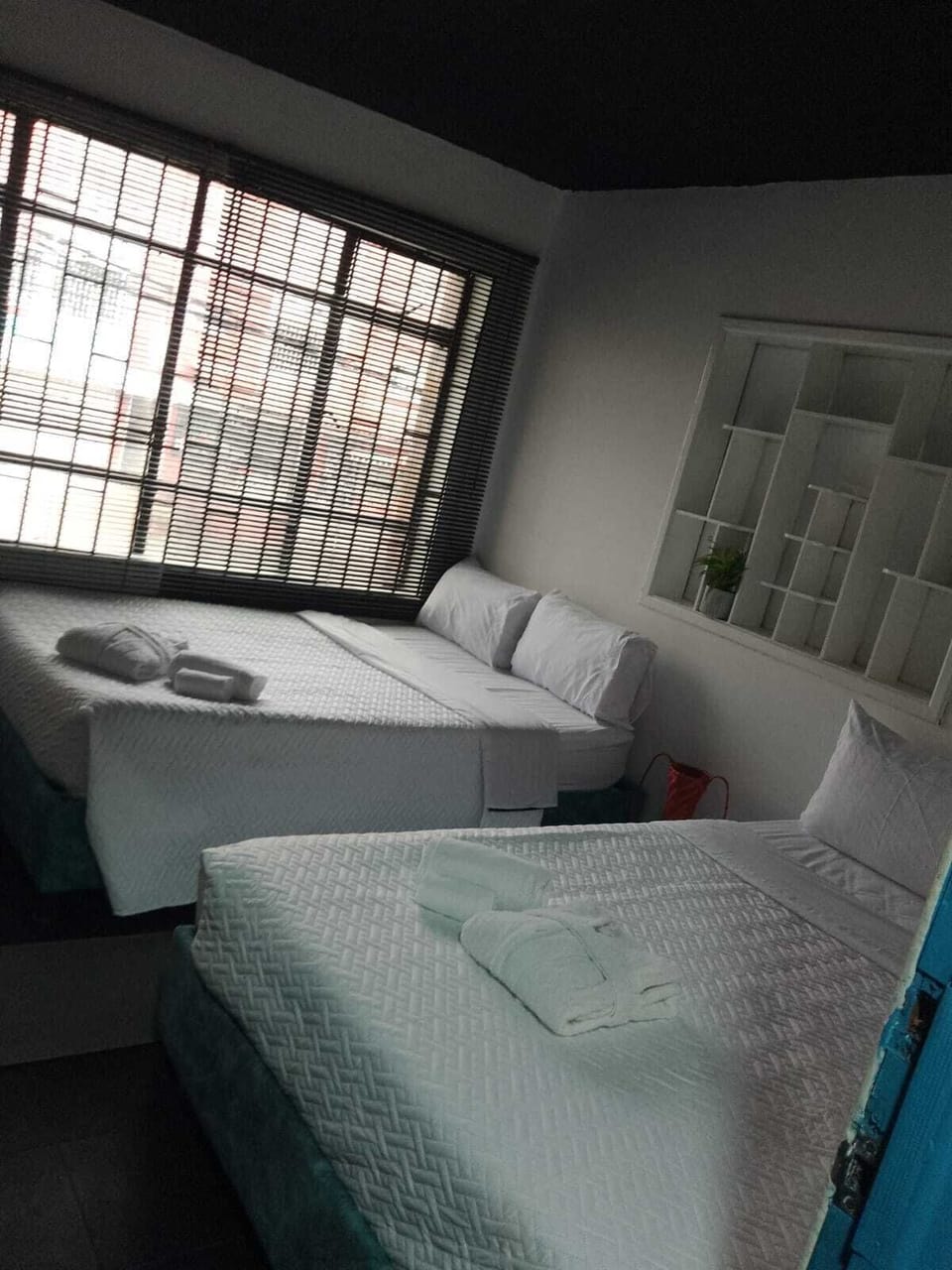 Comfort Twin Room, City View | Desk