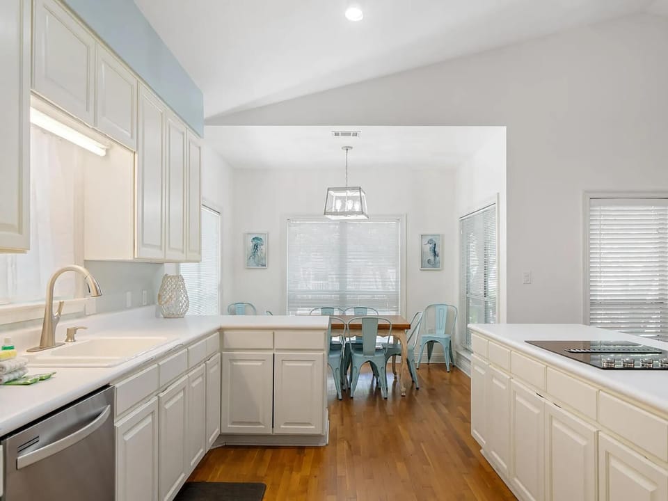 House, Multiple Beds (Beachwood Bliss) | Private kitchen | Oven, toaster