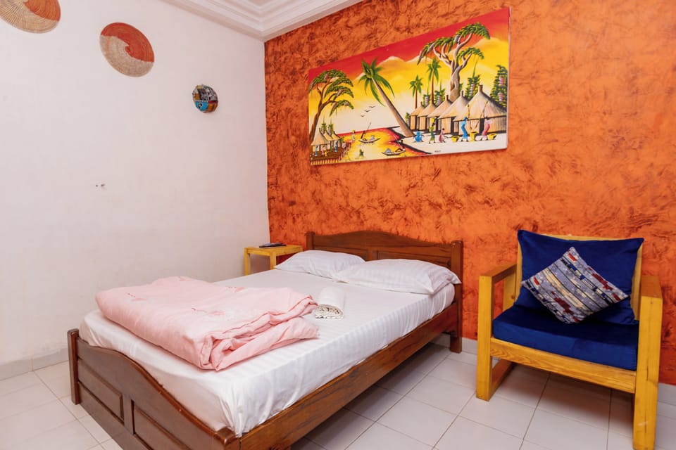 Standard Double Room, 1 Double Bed, Shared Bathroom | Free WiFi, bed sheets