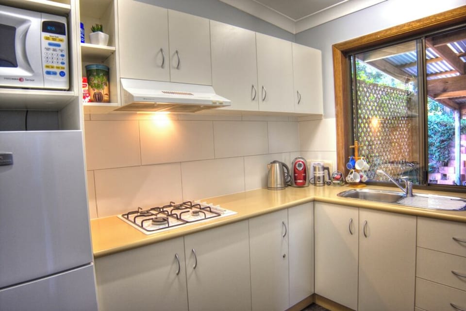 Bluegum-kitchen