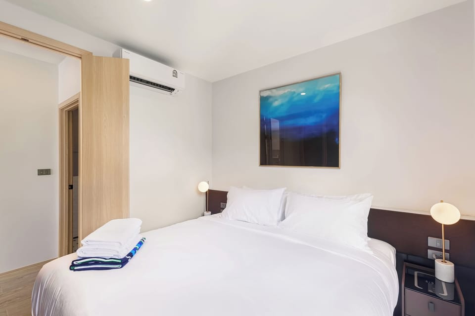 1 bedroom, in-room safe, iron/ironing board, free WiFi
