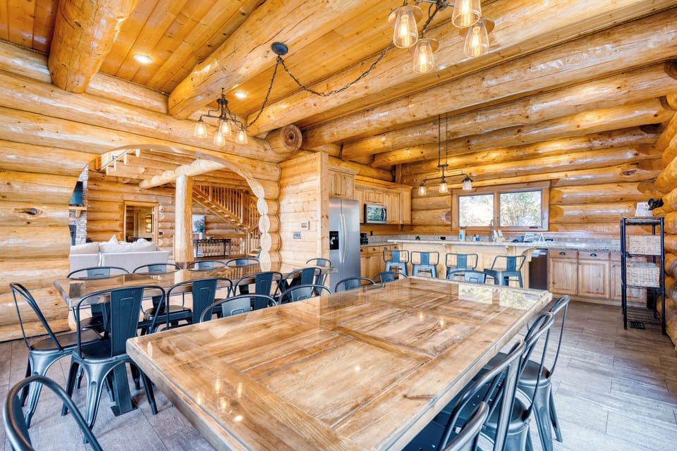 Dining area perfect for a group.