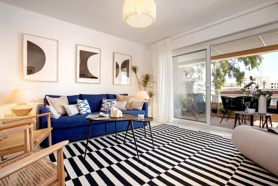 Apartment (2 Bedrooms) | Living area