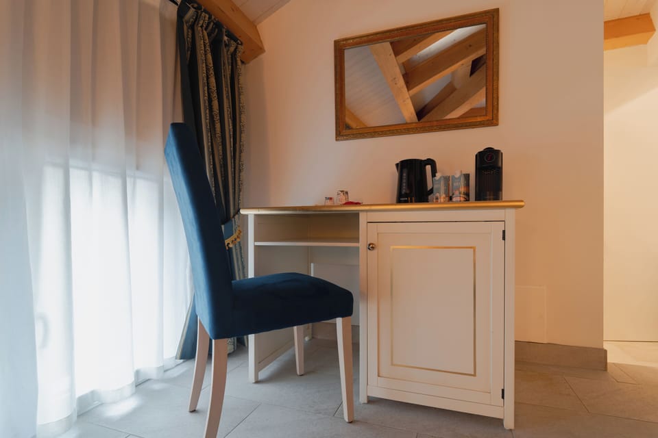 Deluxe Double Room | WiFi (free), bed sheets