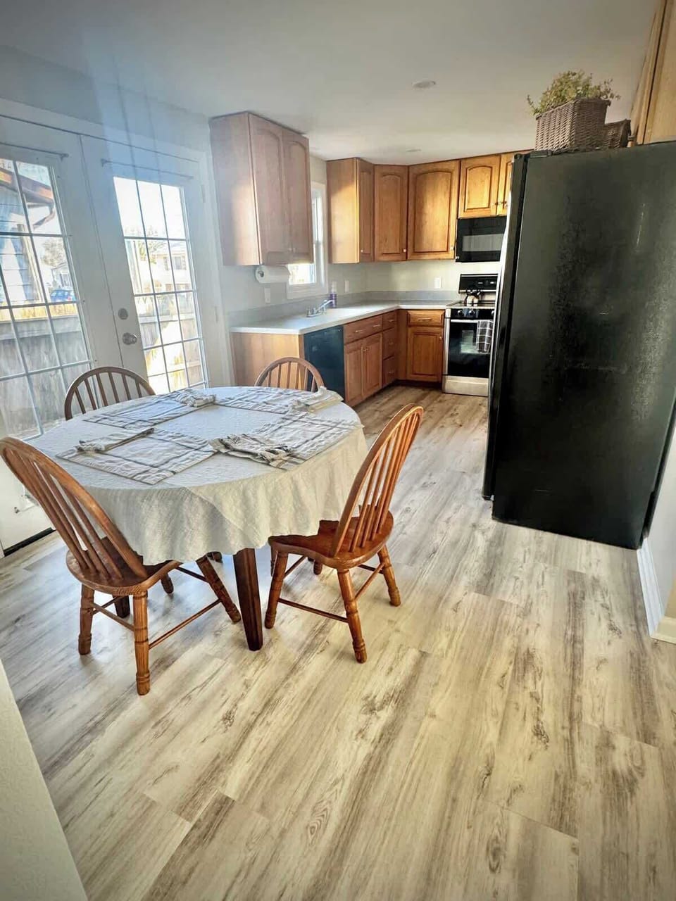 Enjoy meals together in the sunny eat-in kitchen