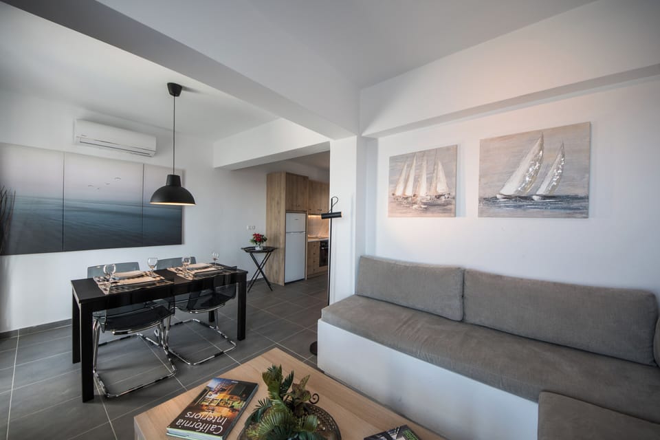 Villa, Jetted Tub, Sea View | 2 bedrooms, free WiFi