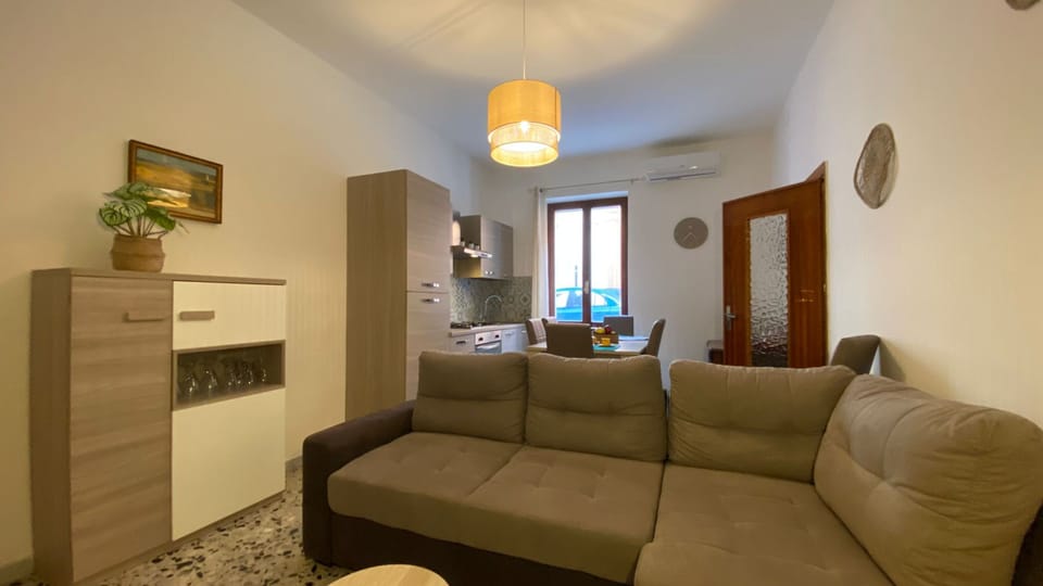 Apartment, 2 Bedrooms | Living room