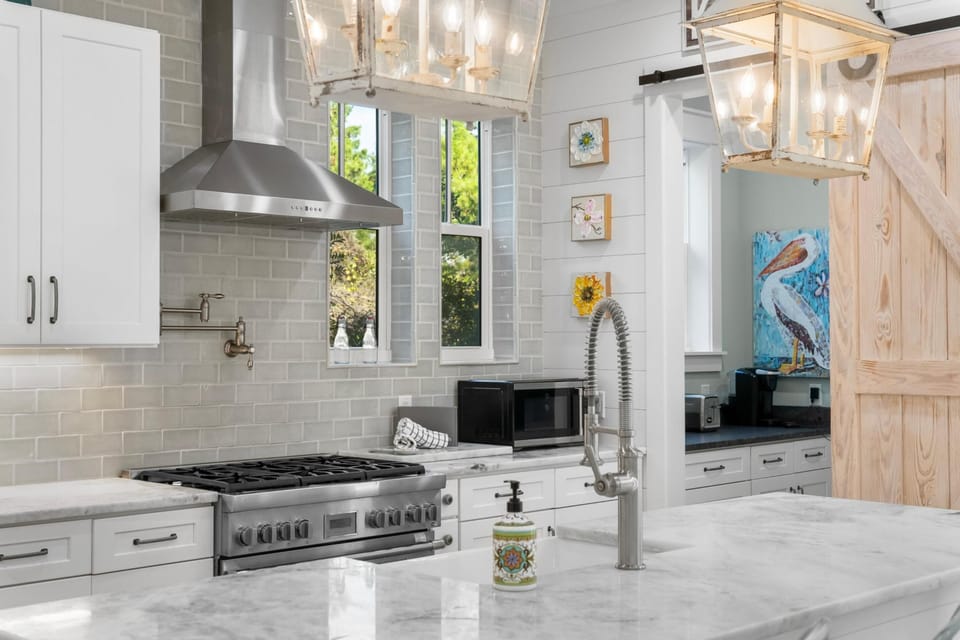 House, Garden View | Private kitchen | Full-size fridge, microwave, oven, stovetop