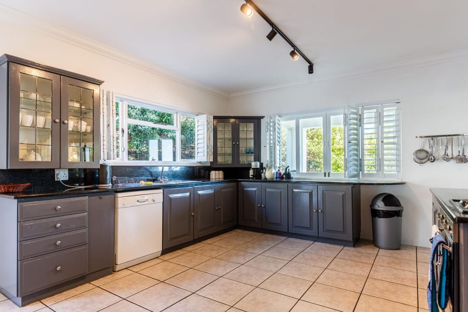 House | 4 bedrooms, Internet