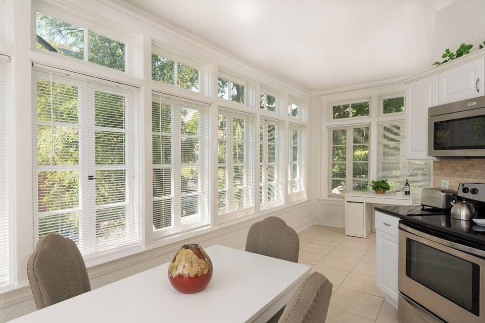 Large, Bright Kitchen Filled with Windows. Includes Desk!