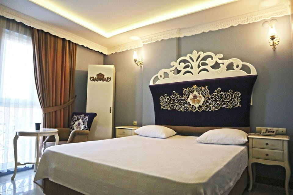 Double or Twin Room | Minibar, desk, laptop workspace, WiFi (free)