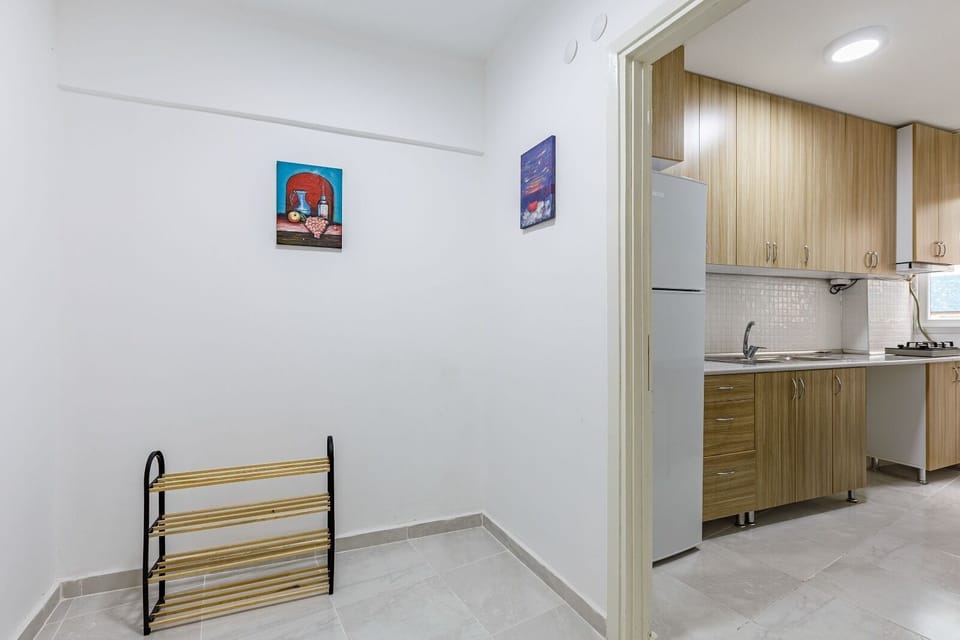 Apartment, 2 Bedrooms, Balcony, Garden View | Private kitchen