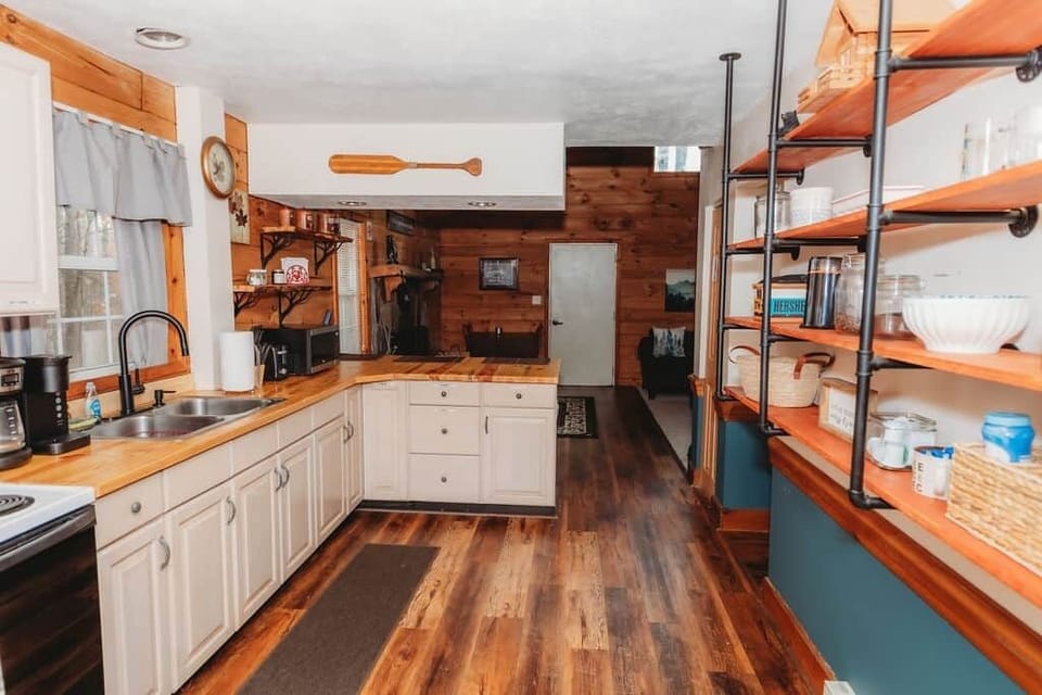 Entryway into kitchen