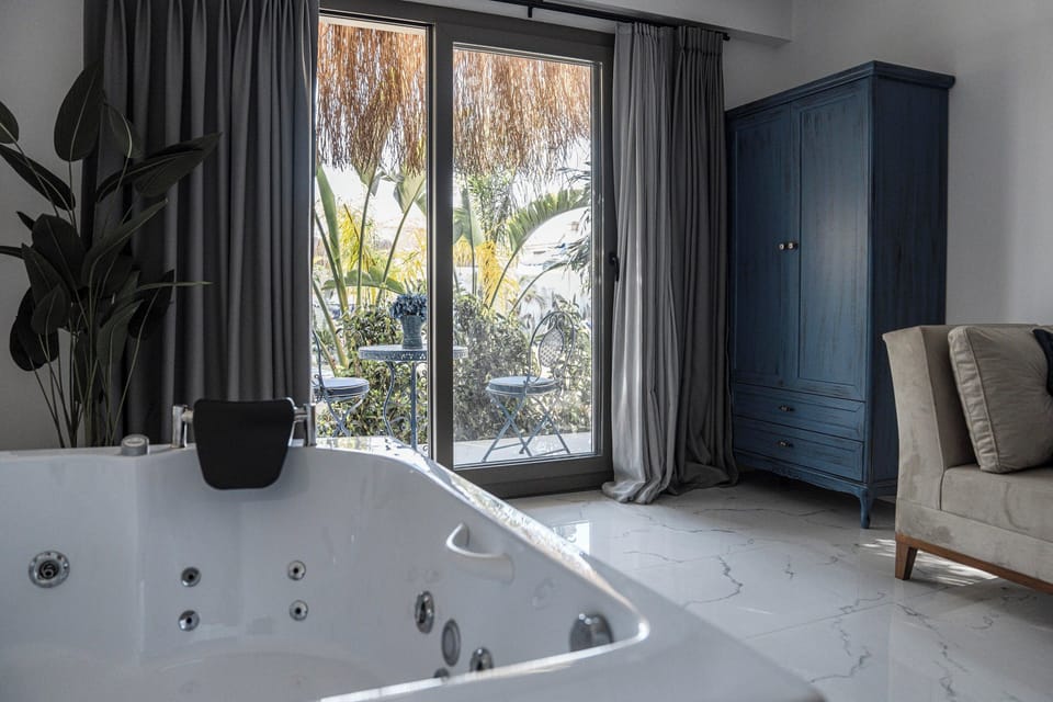 Exclusive Quadruple Room | Free WiFi