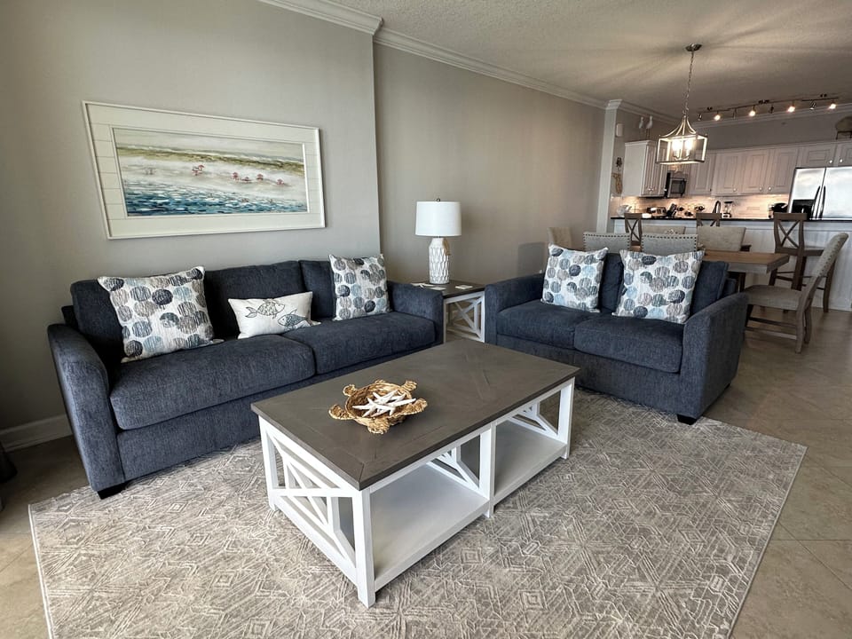 Newly updated living room and dining furniture.