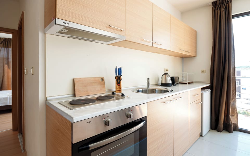 Apartment, 1 Bedroom, Balcony | Interior
