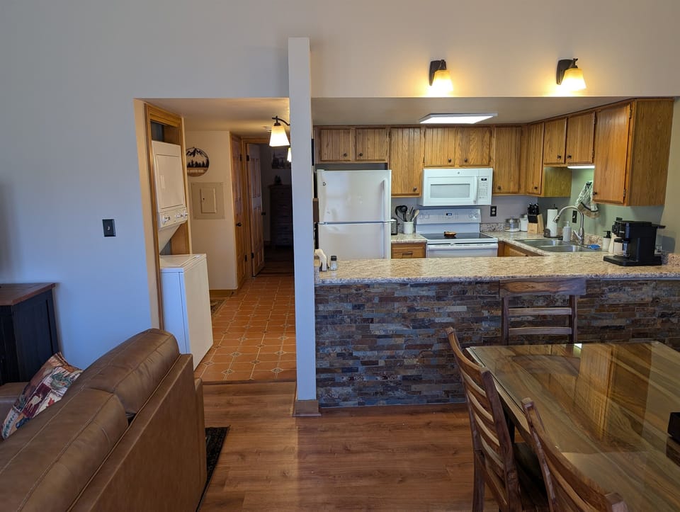 Kitchin/Dining