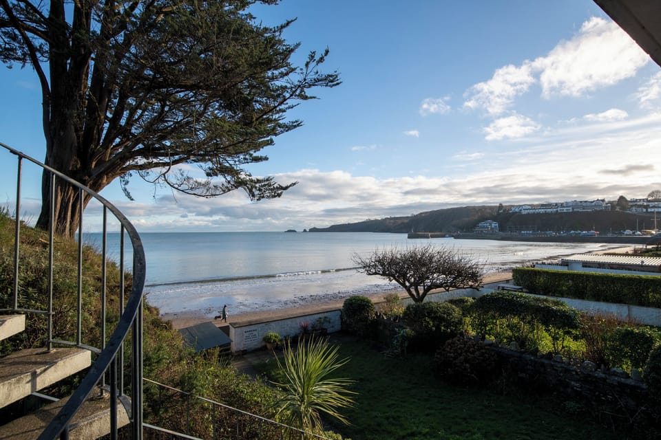 Sea Views, Parking, Beach Access