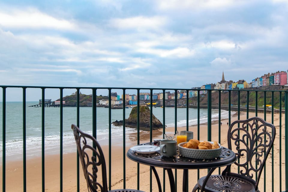 Direct Beach Access, Sea Views