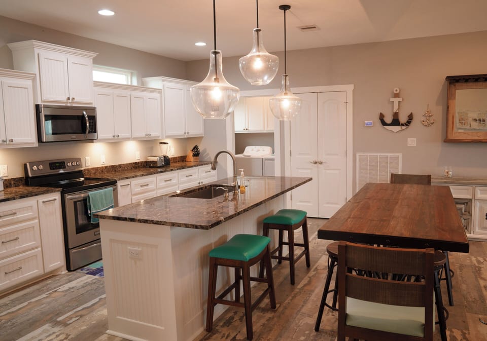 Kitchen and dining table