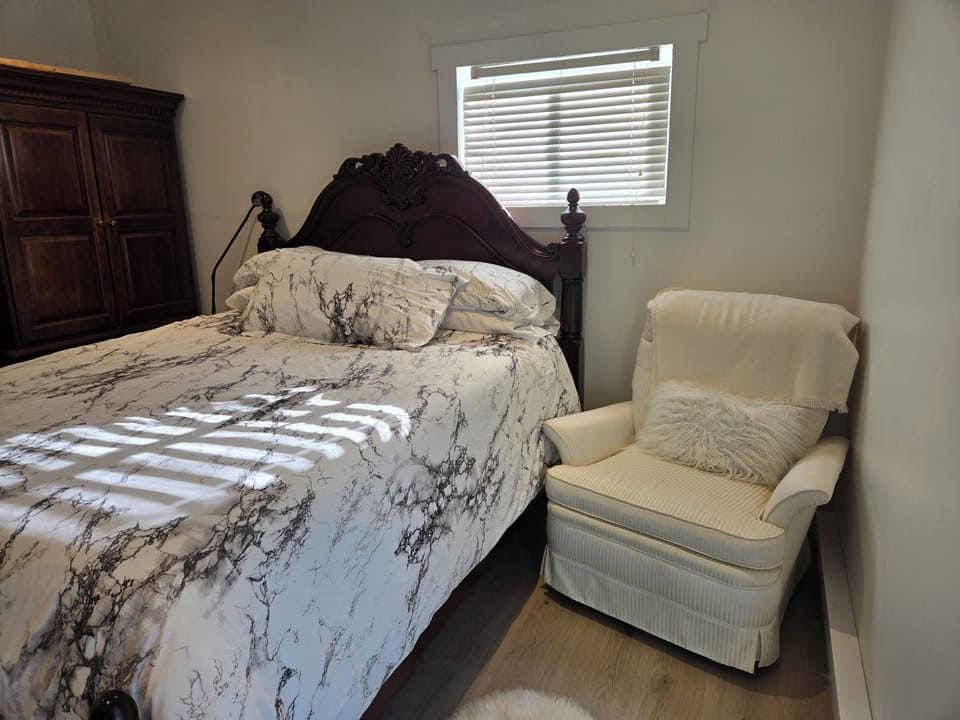 Queen Bed