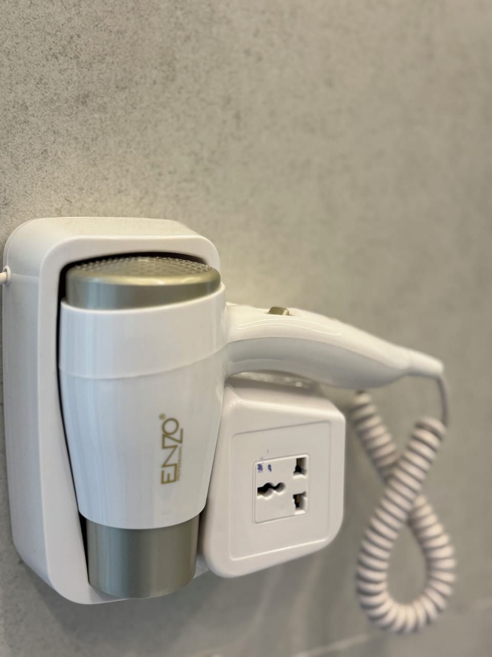 Bathroom amenities