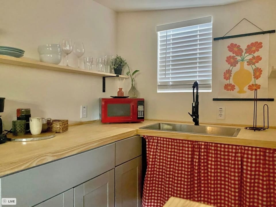 Kitchenette