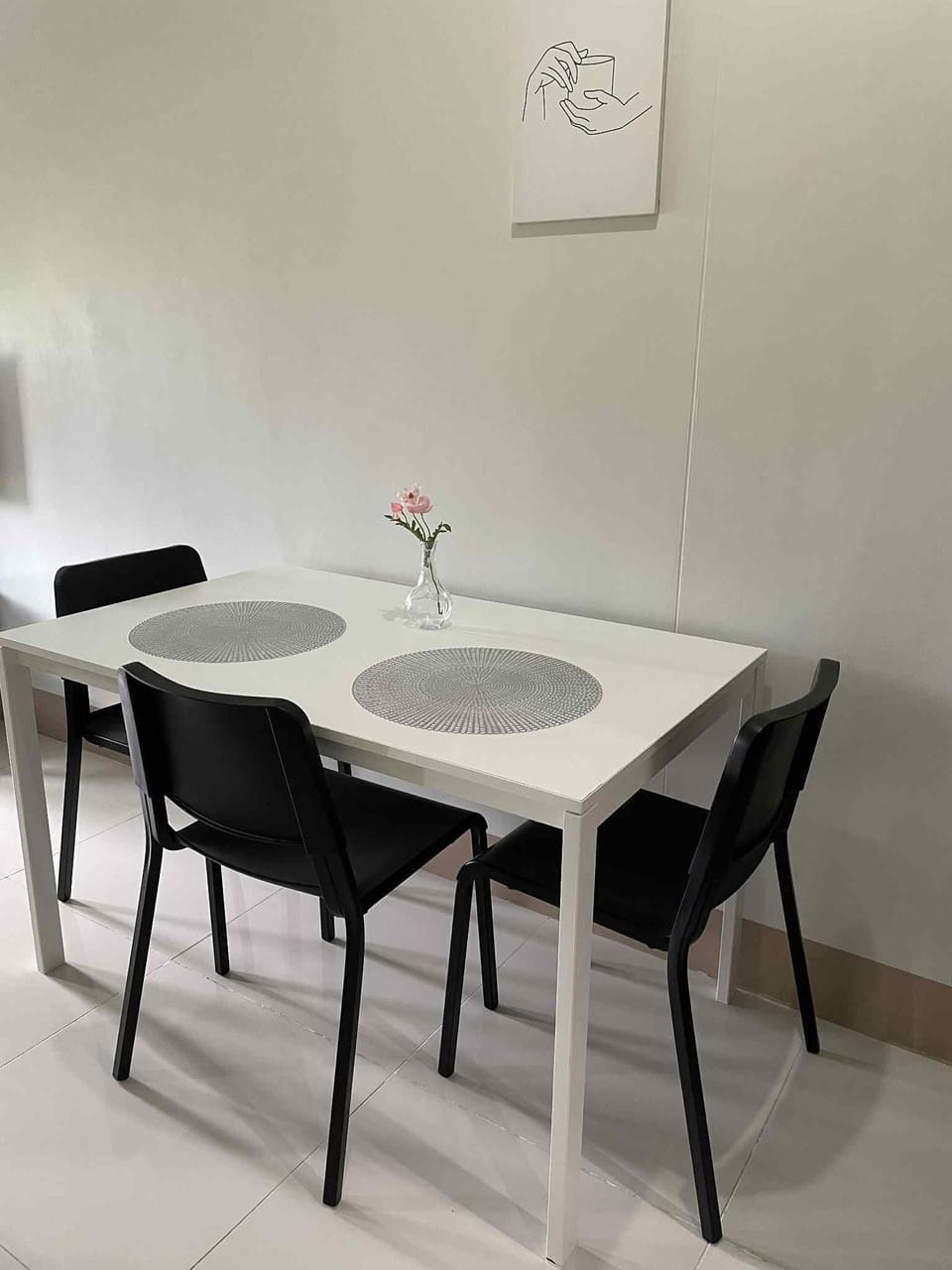 Dining table and 3 chairs