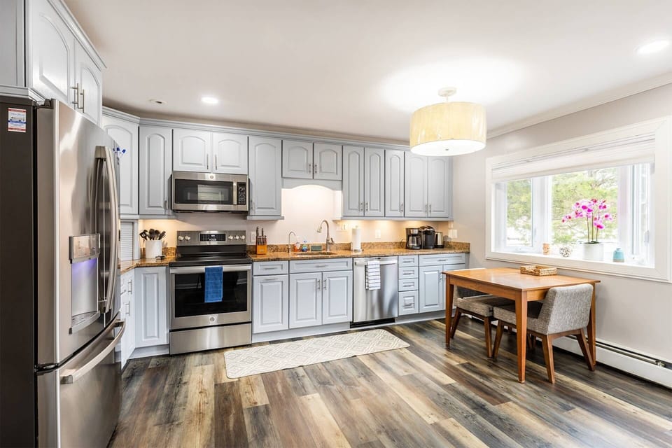 Hosting a large family meal?  The gourmet kitchen is equipped with everything you'll need.