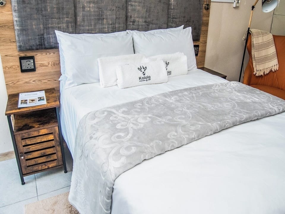 Comfort Double Room | Desk, laptop workspace, WiFi (free), individually decorated