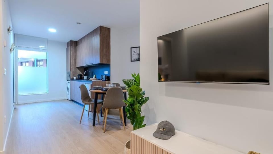 Apartment | Living area | 32-inch Smart TV with digital channels
