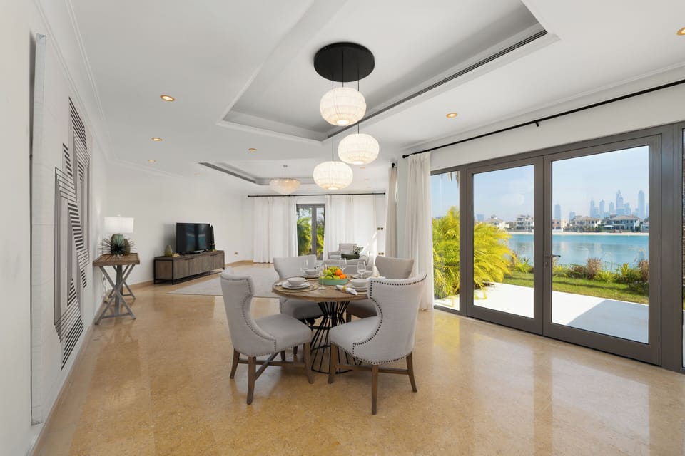 Luxury Villa, Non Smoking | In-room dining
