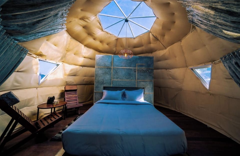 Design Room | WiFi (free), bed sheets