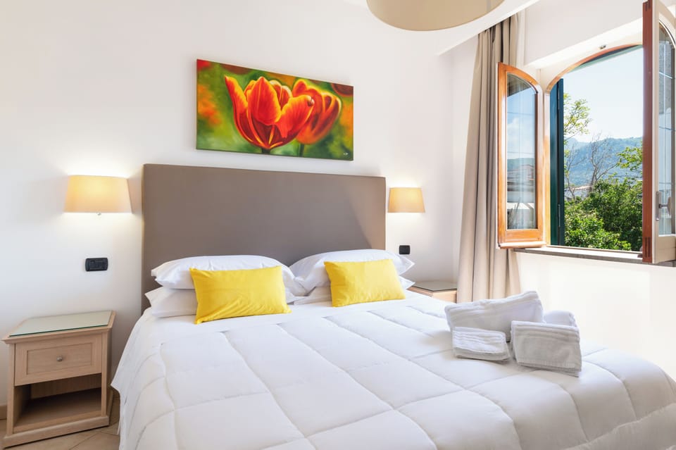 Classic Room, Garden View | In-room safe, blackout drapes, soundproofing, iron/ironing board